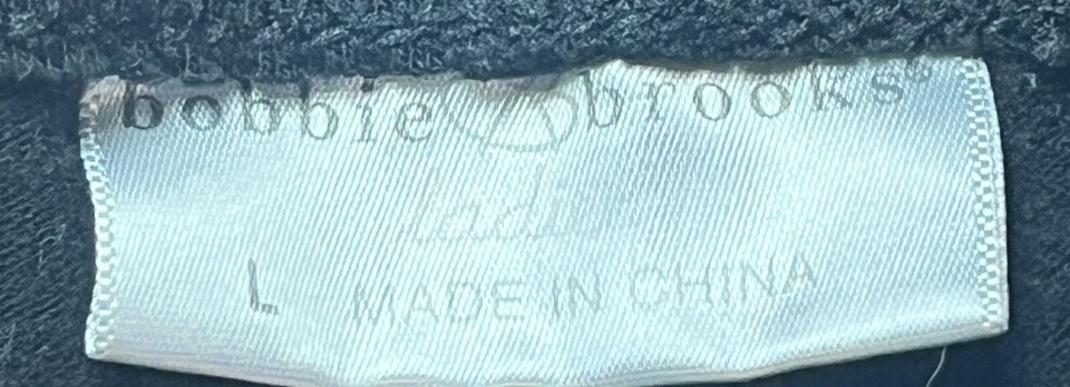 bobbie brooks womens “love” shorts Size Large - Image 3 of 4