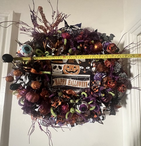 Happy Halloween Wreath 24 in. - Picture 5 of 6