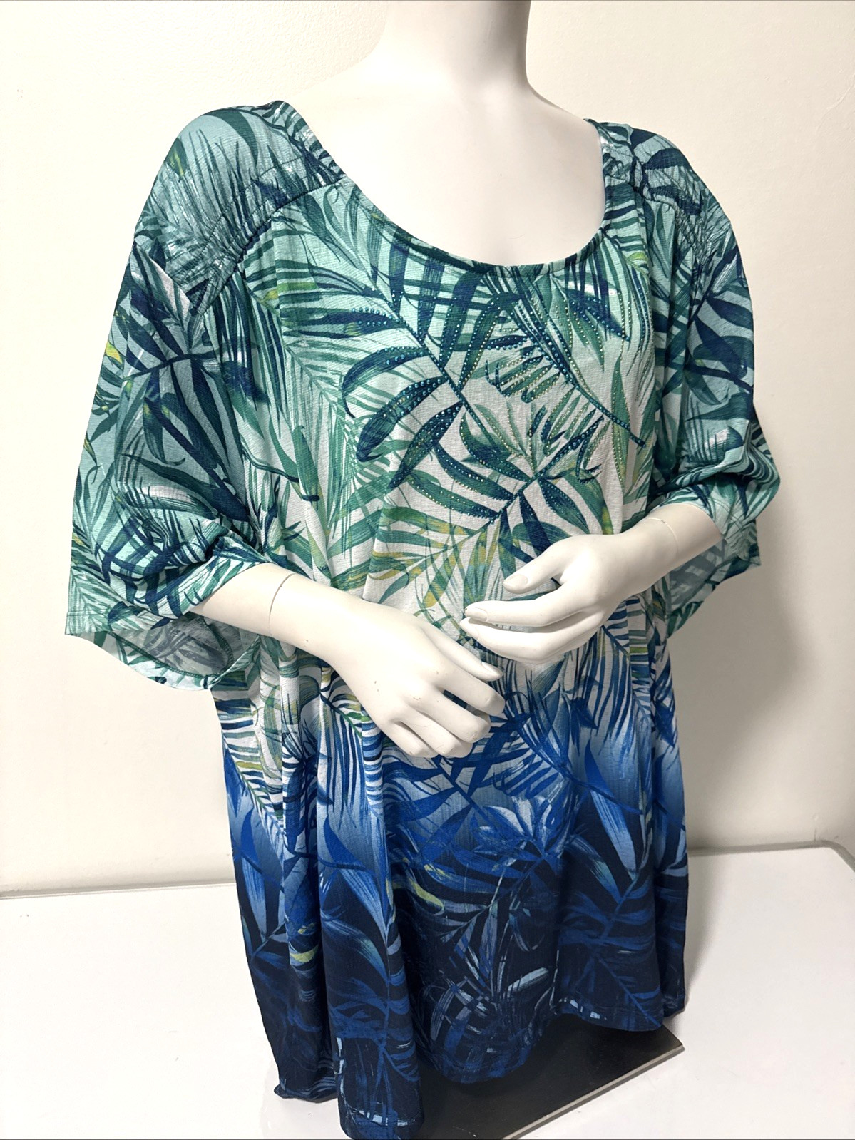 Catherines Women's Scoop Neck  Multicolor  Elbow Sleeve Embellished Top Sz 5X