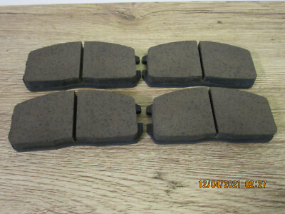 Genuine Mitsubishi OEM MR389503 Front Brake Pad Set (Vsp)