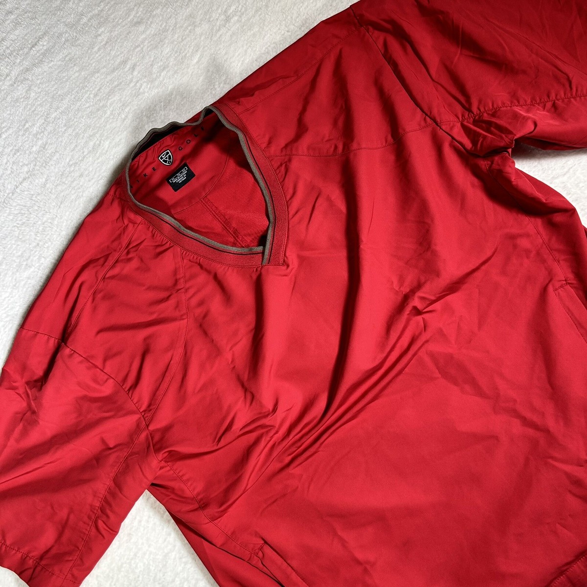 Nike Golf Men's Red Short Sleeve V-Neck Pullover Windbreaker