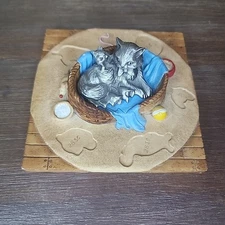 Vintage Hudson Pewter - "Mama Cat w/Kittens - 1983 Solid Piece #2834 