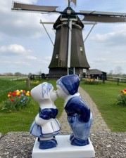 Vintage 8cm delft Holland kissing kids hand painted blue aruba 106g