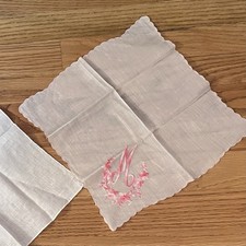 VINTAGE HANKIE MONOGRAM INITIAL "M" EMBROIDERED PINK ON WHITE HAND ROLLED NEW 11