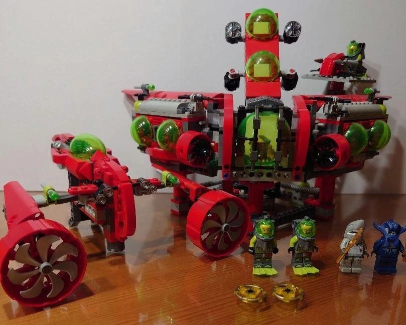 LEGO 8060 Typhoon Turbo Sub 8077 Atlantis Exploration HQ Atlantis without Box - Image 2 of 4