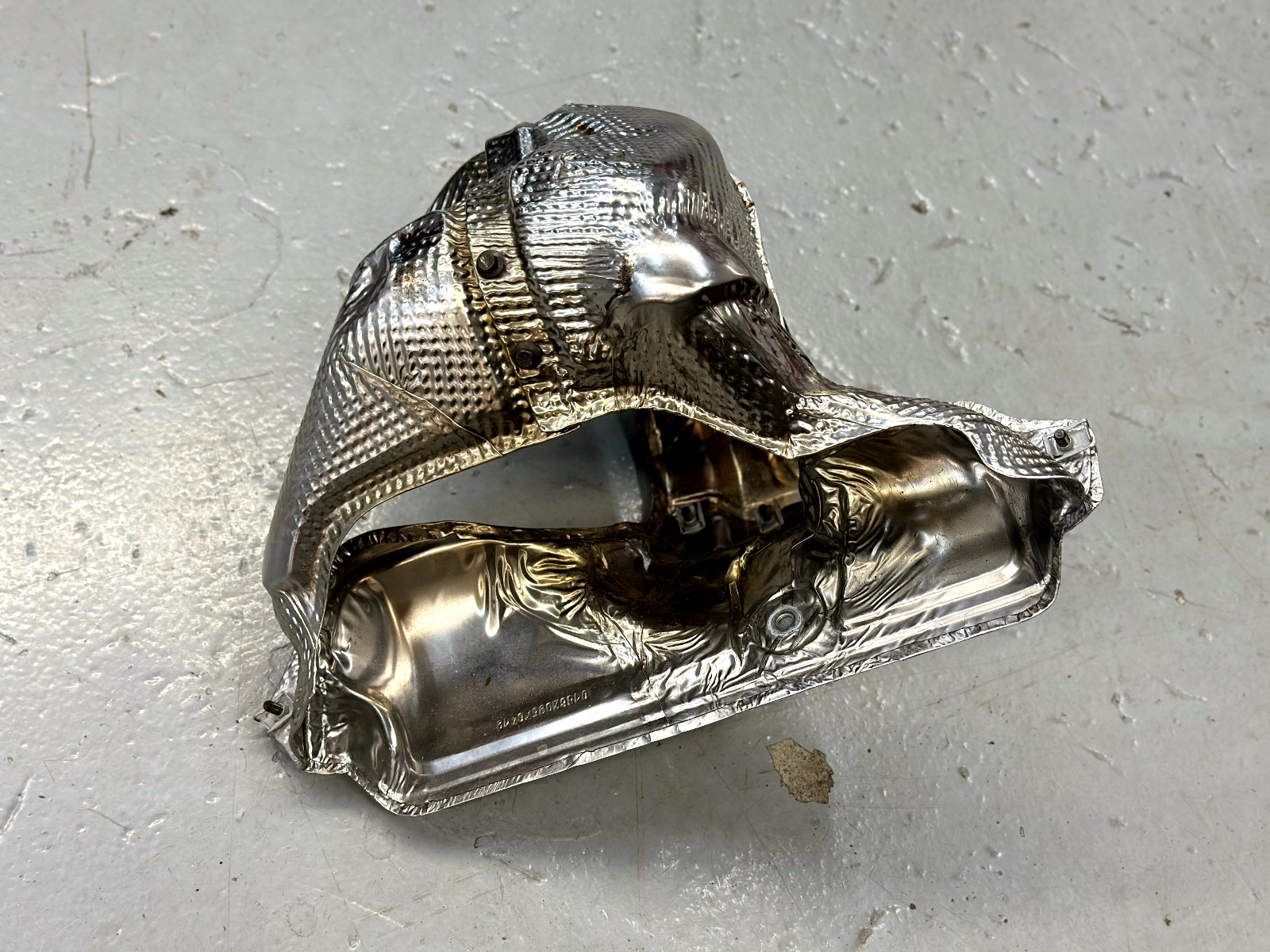 McLaren 720 765 Exhaust Heat Shield assembly LEFT 01135179 01299431 01582095 OEM