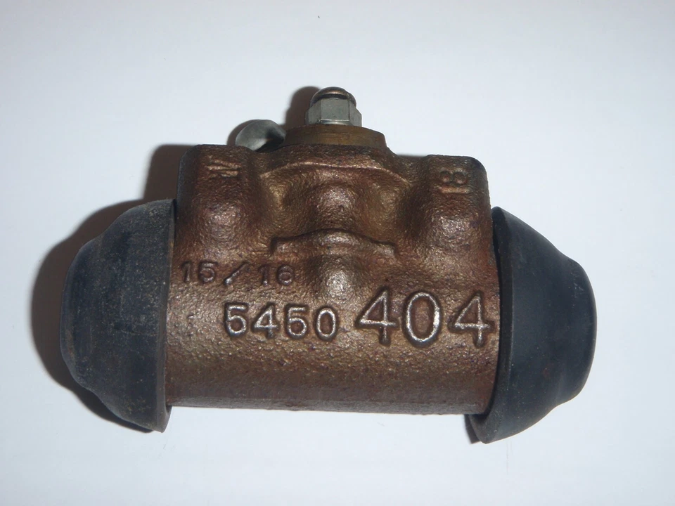 Cilindro de rueda de freno trasero NOS DELCO MORAINE 1949-1953 Oldsmobile Foto 4 de 4