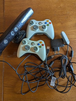 XBox 360 Zwei Controller Und Kinect Sensor Kamera inkl. Netzteil