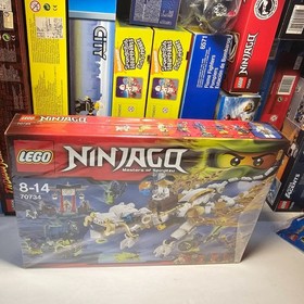 LEGO NINJAGO: Master Wu Dragon 70734  Sealed Free shipping