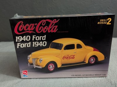 AMT Coca-Cola 1940 Ford 1:25 Model Kit Factory SEALED!!   G