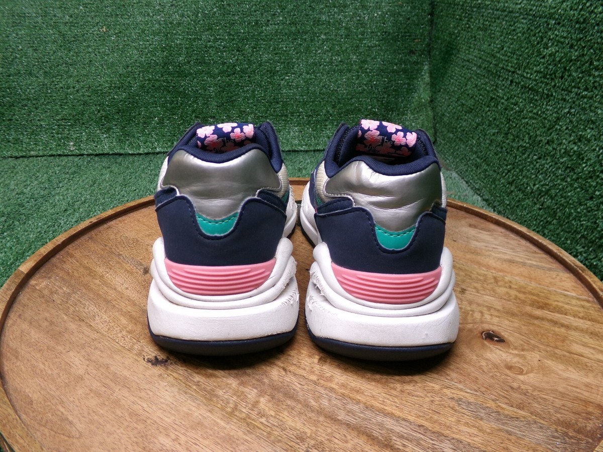Youth Size 4.5 - New Balance 5740 Blue/Teal/Pink Floral  display picture 3