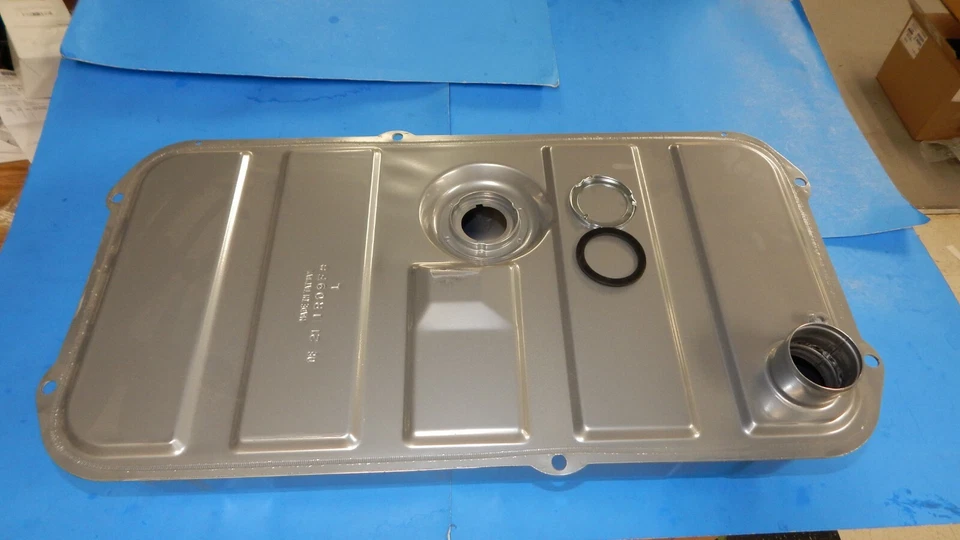 New Gas Tank Fuel Tank MG Midget 1972-1979 With Uprated Sending Unit and Seals - Изображение 3 из 3