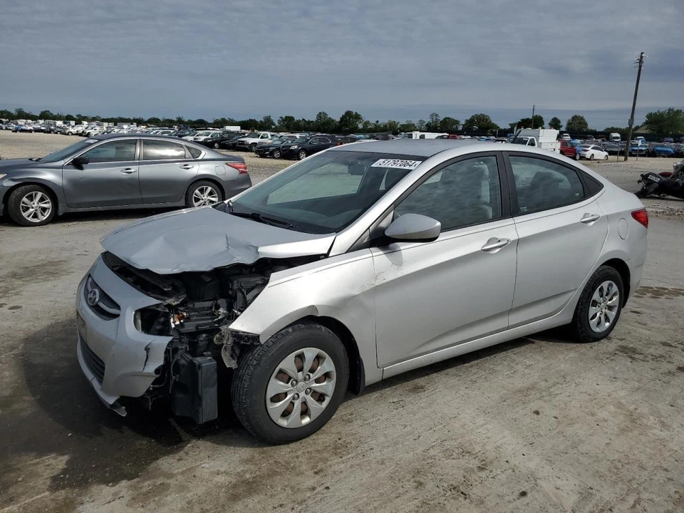 二手左后门把手 适合:2016 现代口音总成车身 colo — 第 2/4 张图片