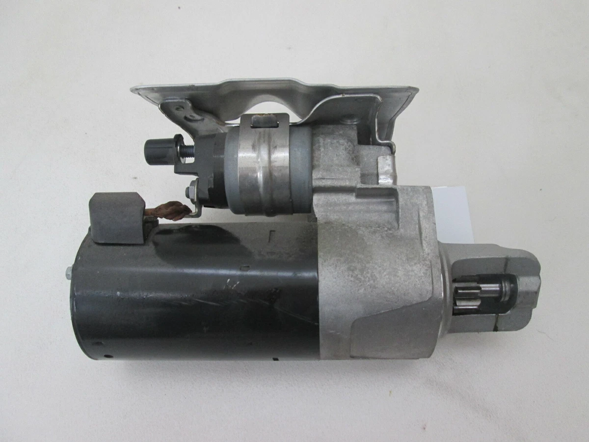 Mercedes-Benz OM642 Anlasser Starter A6429061000 Bosch 0 001  