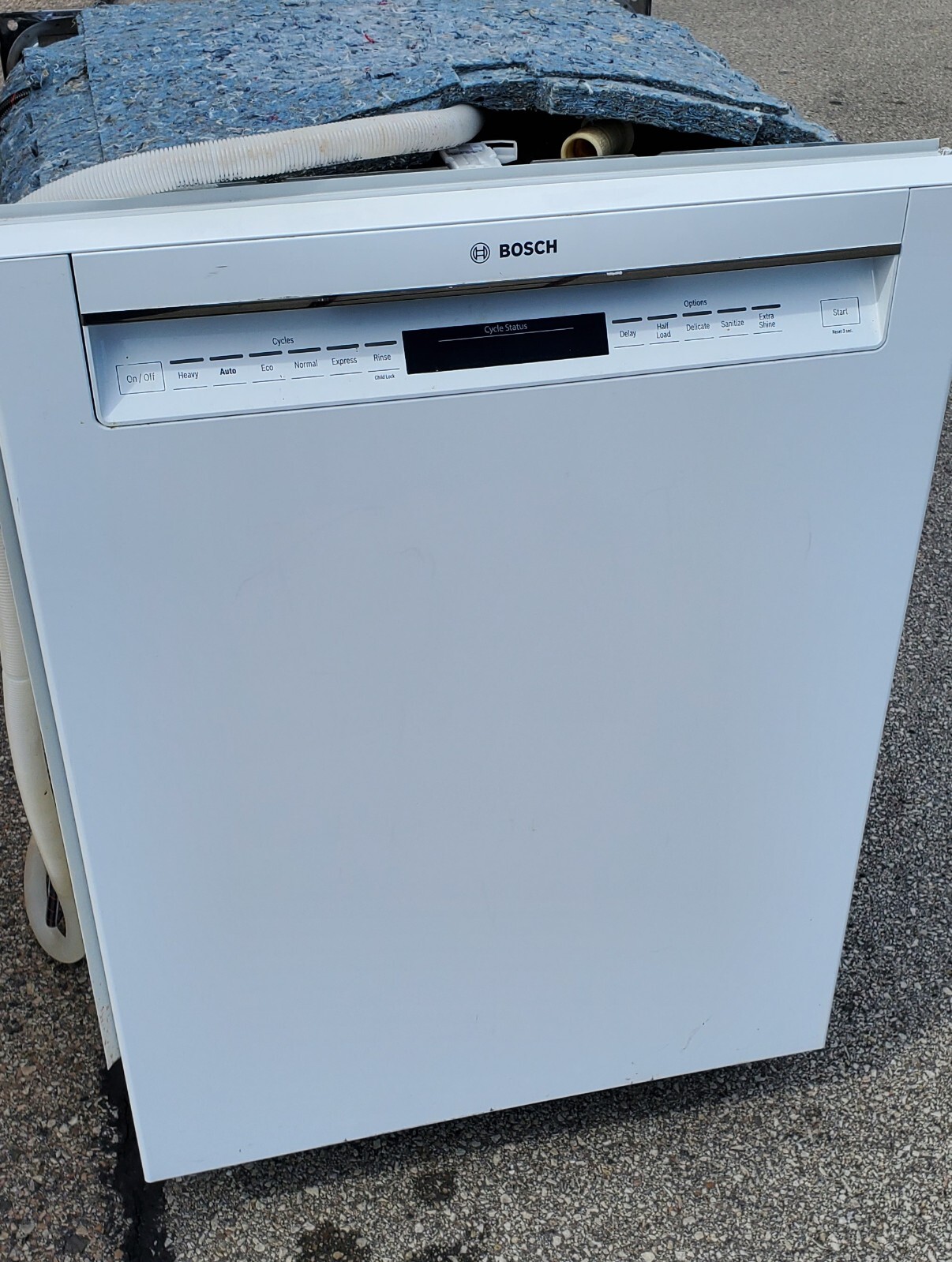 Whisper Quiet White Bosch 24" built In Dishwasher 800 Series Model