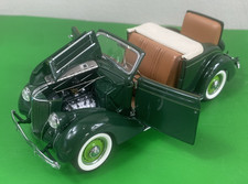 Franklin Mint 124 1936 Ford Deluxe Cabriolet Convertible Green Franklin Mint 124 1936 Ford Deluxe Cabriolet Convertible Green