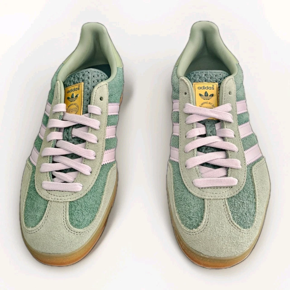 Gazelle Indoor  Trainer White Bad Bunny x Collection, Size 8.5 - Image 3 of 4