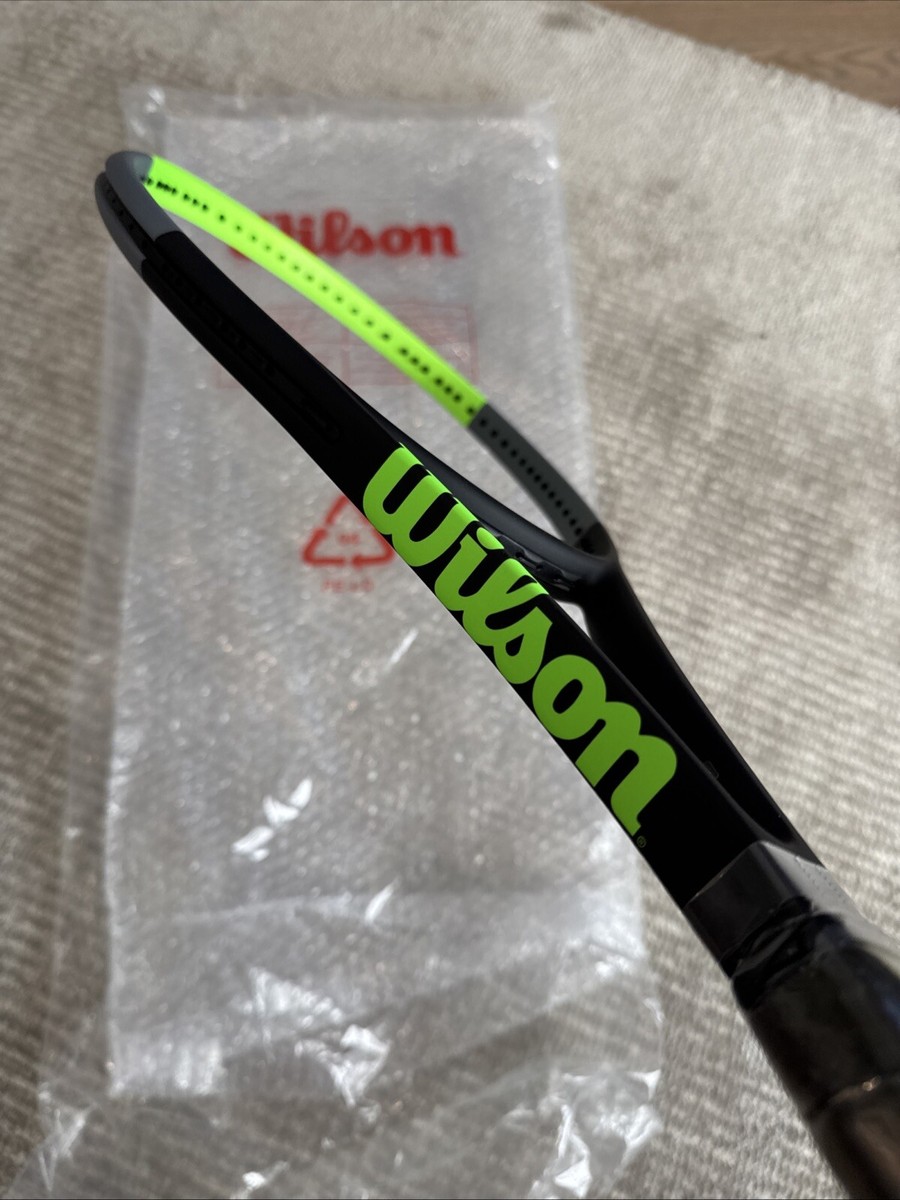Wilson Pro Stock Blade 98 V7.0 (18X20) Matte Grip Size 4 1/4(L2