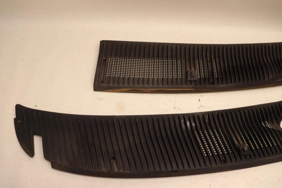 1999-2024 FORD E350 SUPER DUTY FRONT WINDSHIELD WIPER COWL GRILLE COVER OEM - Image 3 of 4