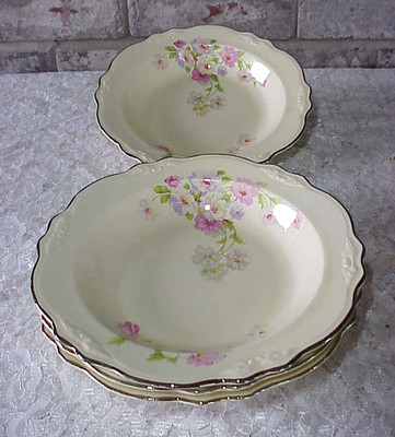 Vintage Homer Laughlin Virginia Rose Fluffy Rose Rim Soup Bowls (4) 8 3/8'' Dia.