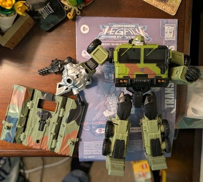 Legacy Voyager Class: Prime Universe Bulkhead Wreck 'N' Rule