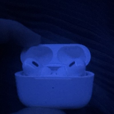 Apple AirPods Pro 2nd Generation with MagSafe Wireless Charging Case - White