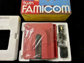 SHARP TWIN FAMICOM NES CONSOLE COMPLETE AN-500R SUCH AN AMAZING RARE COOL SYSTEM