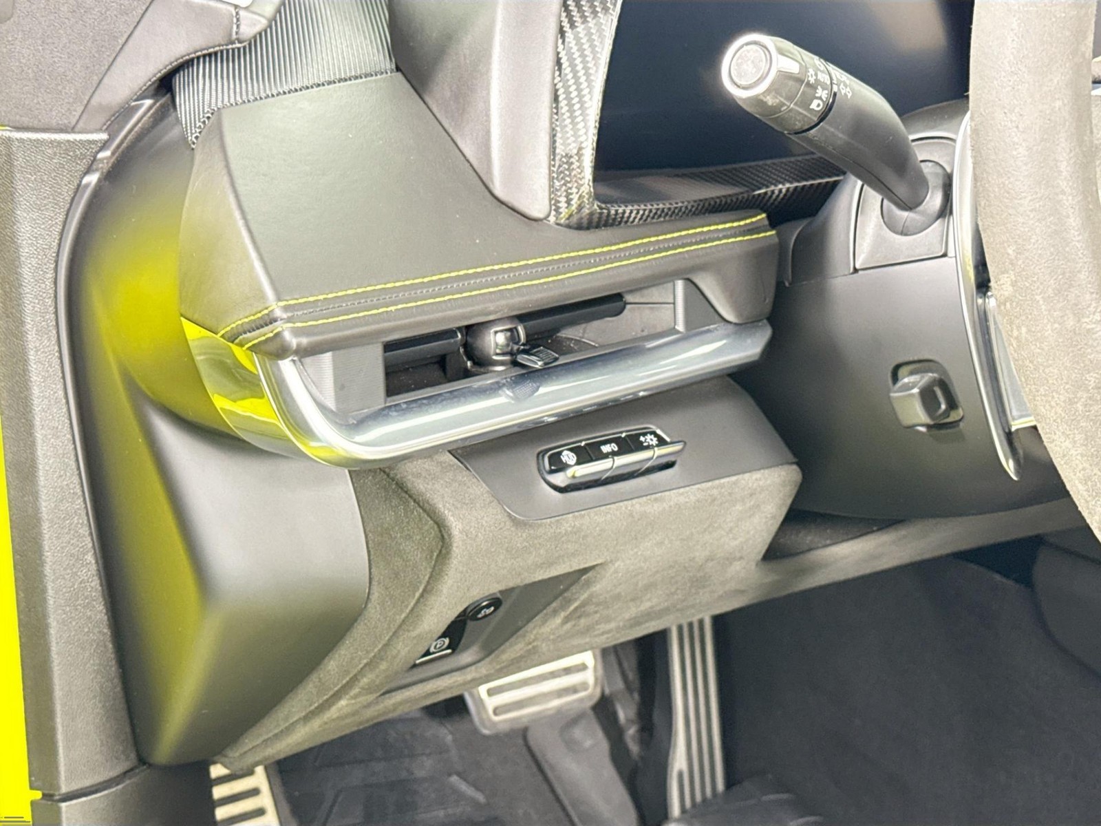 2022 Accelerate Yellow Metallic Chevrolet Corvette   | C8 Corvette Photo 10