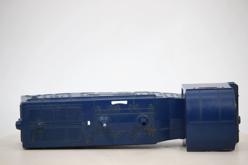 Lionel Postwar O Gauge 614 Alaska RR Diesel Switcher Shell Only Used - Image 3 of 4