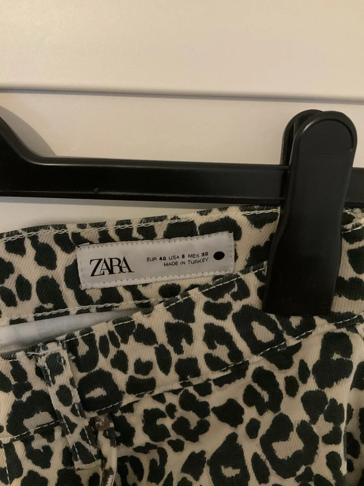 Zara Leopard Print Jeans 12 Excellent Condition Cotton Mix - Image 2 of 4