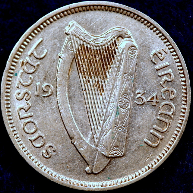 1934 Nice Grade KM-05 Ireland Six Pence  #D0567