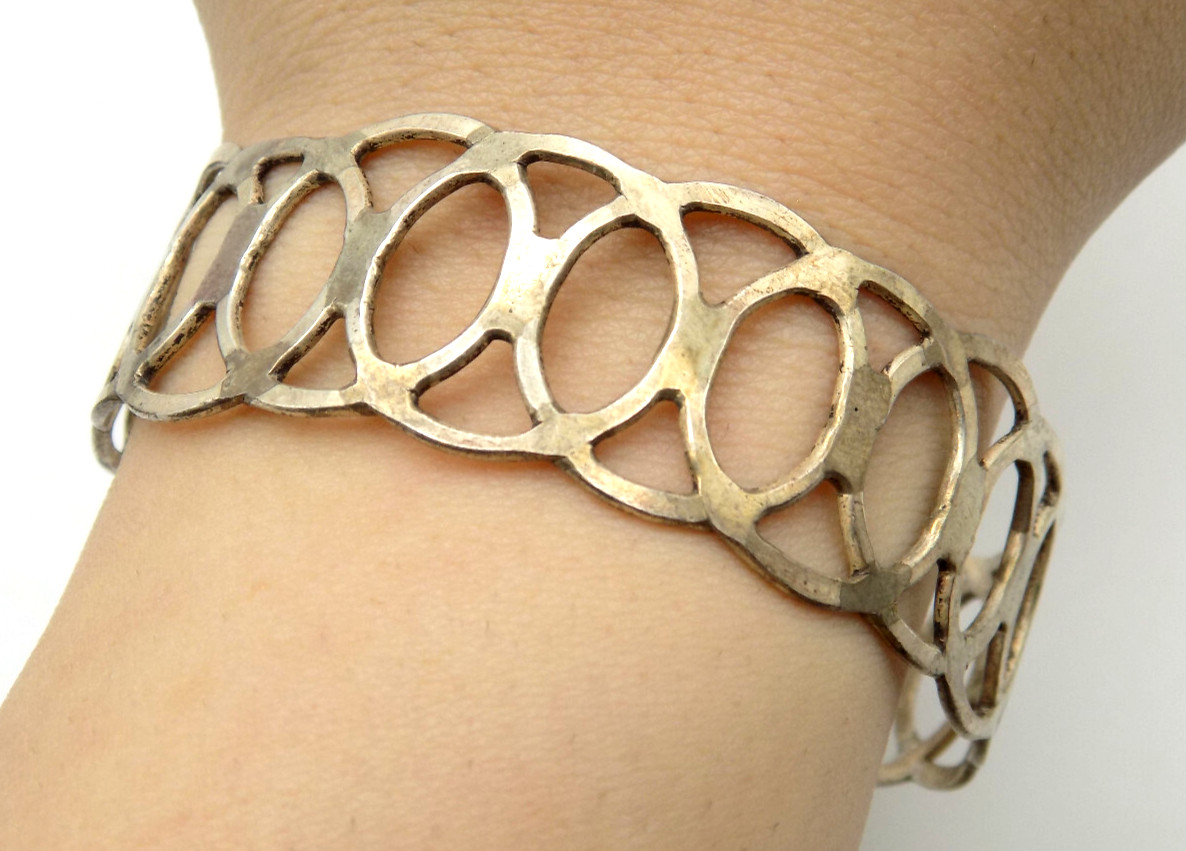 Handmade Sterling Silver Interlocking Circle Cuff… - image 3