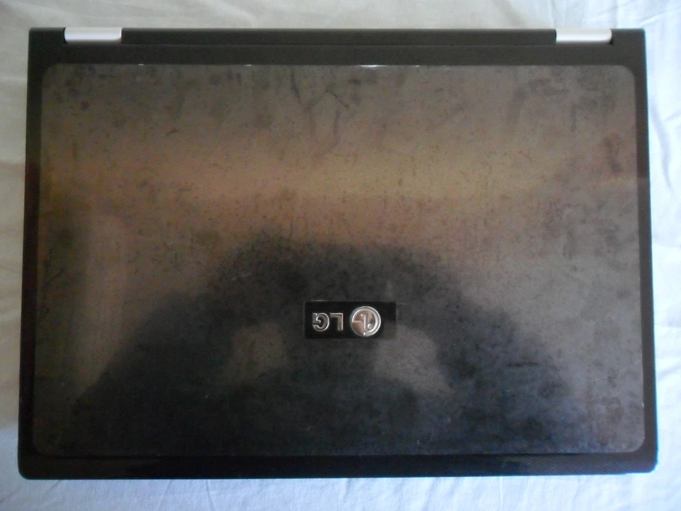 Ordenador portátil PC LG E500 Intel 2x2,4GHz 4GB RAM WiFi Gráfica HD Windows 10 - Imagen 4 de 4