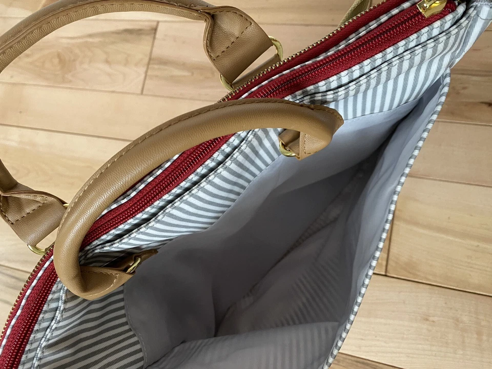 *EASILY ATTACHES TO STROLLER* Skip Hop Duo Luxe Diaper Nappy Bag Changing Pad - Image 3 of 4