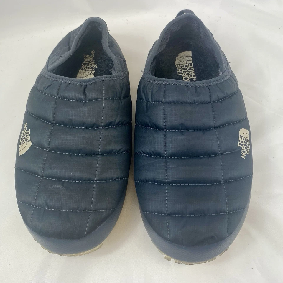 Zapatillas The North Face para mujer talla 7 Thermoball tracción cálidas acolchadas en gris Foto 4 de 4