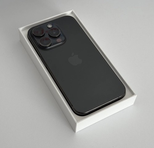 Apple iPhone 15 Pro 128 GB – Titan Schwarz– 74% Akku
