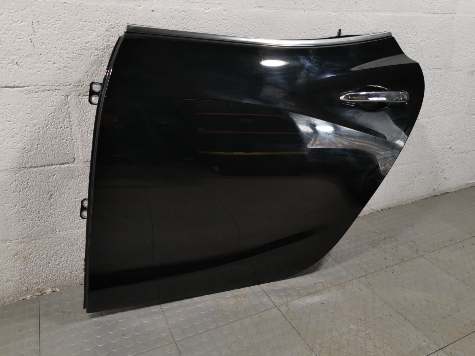Maserati Ghibli RWD 2017 3.0 L Auto Rear Left Driver Side Door Shell Black Color