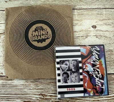 Zuru Mini Brands Really Works Vinyl - 5 Seconds Of Summer Young Blood MiniRecord