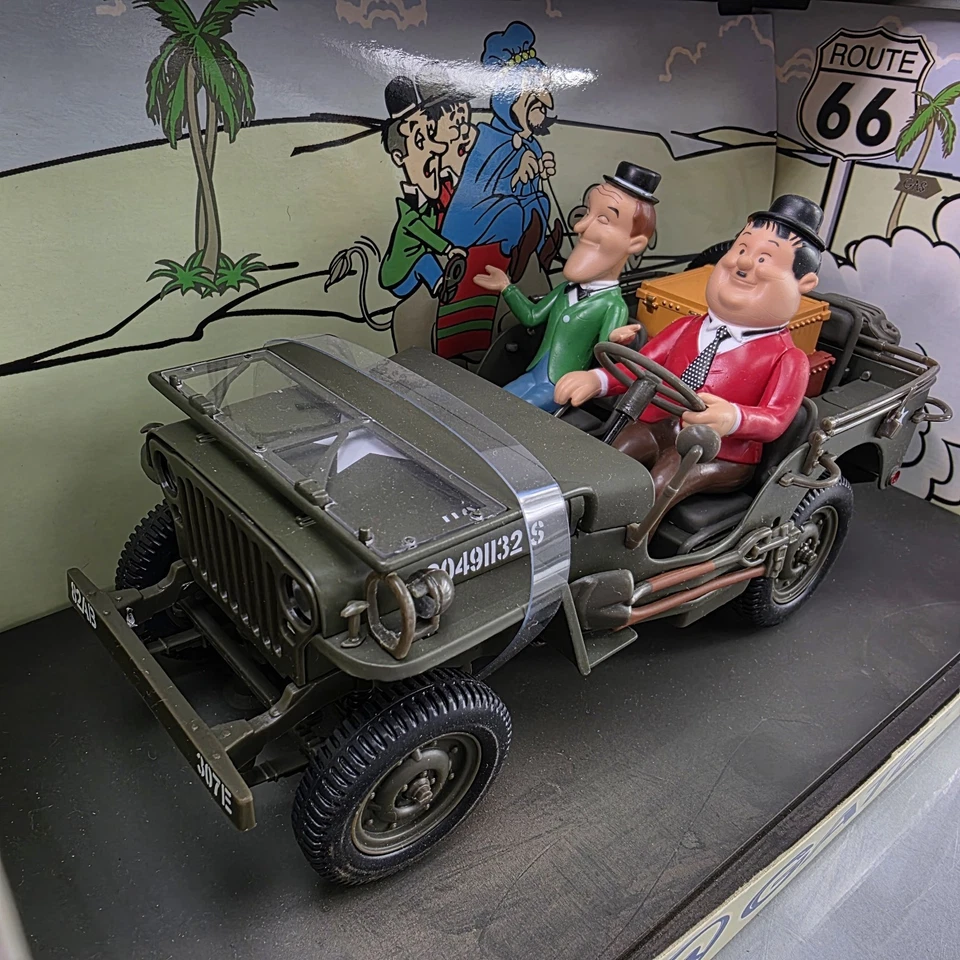Gateway Gate 1:18 Laurel & Hardy Jeep Adventures Jeep Willys Dick & Doof Diecast - Image 3 of 4