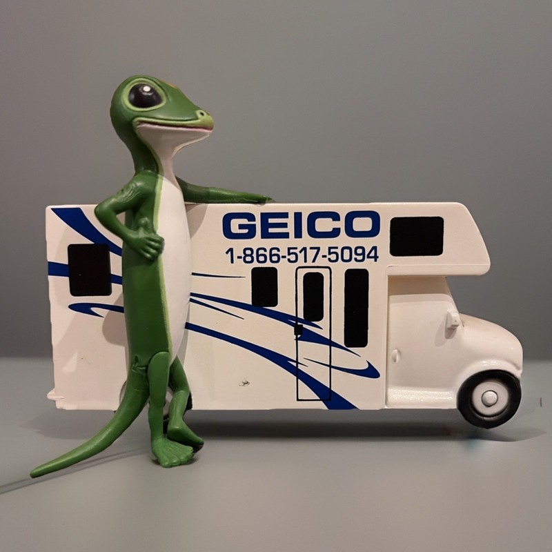 Geico Gecko RV Figure Desk Business Card Figurine Insurance Advertising