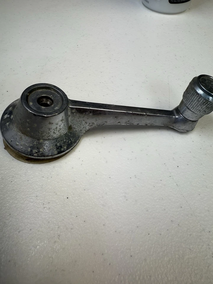 Manivela ventana trasera lateral pasajero Ford Galaxy 500 1967 original fabricante de equipos originales Foto 2 de 4