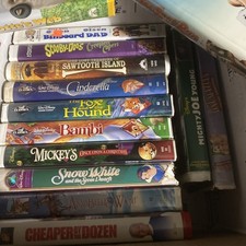 Vhs Movie Lot (14) Disney Classics And Family...