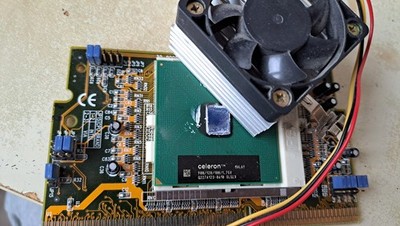 Intel SL5LX- 900Mhz 100Mhz 128 KB Intel Celeron Soc 370  CPU Processor on Slot 1