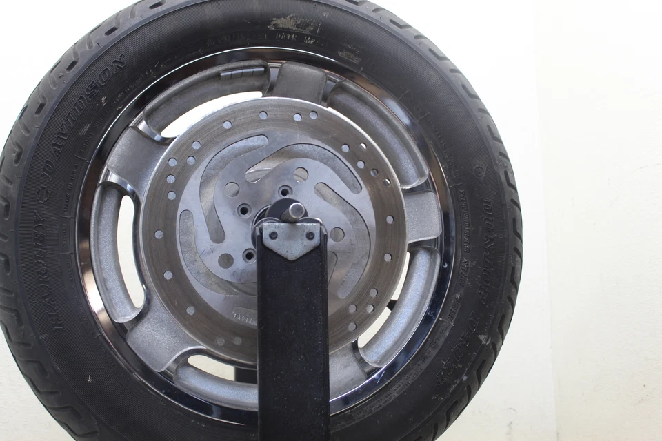2000 HARLEY-DAVIDSON ELECTRA GLIDE CHROME OEM FRONT WHEEL RIM W TIRE W8 - Image 2 of 4