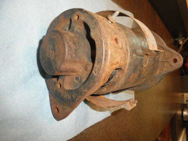 二手 OE Bosch#LJ/66-240/12/2400A-R8,梅赛德斯 #1271400450 W111,220SE,30A 发电机 — 第 2/4 张图片