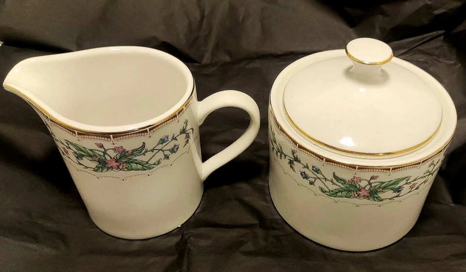Wellesley de Farberware juego de crema y azucarero/tapa, porcelana fina #486 Foto 2 de 4