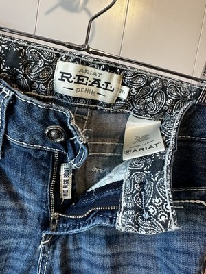 Ariat  Ladies R.E.A.L.  Mid Rise Boot Cut Jean size 29s