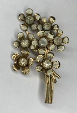 Vintage Bouquet Of Daisies Brooch Gold Tone Rhinestones 2”