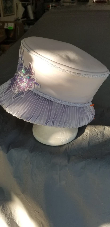 Lisa Rene Designer Hat ~ Lavender Derby/Church Hat ~ Elaborately Decorated❄💓❄ - Image 2 of 4