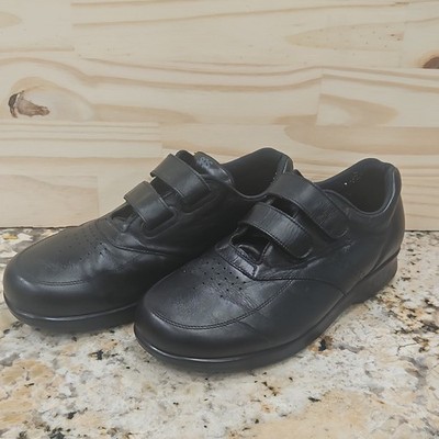 These are SAS Men's VTO black leather strap shoes. 10.5 Ortho Double Wide